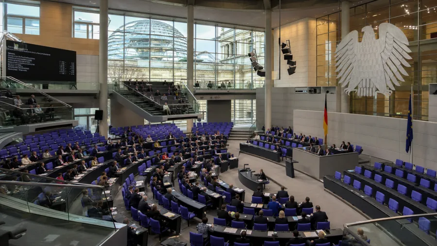 Deutscher Bundestag – Verabschiedung des Gebäudemodernisierungsgesetzes (GModG)