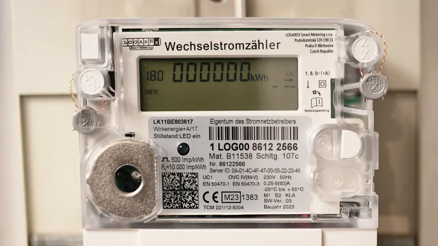 Digitaler Wechselstromzähler mit Verbrauchsanzeige, Symbolfoto